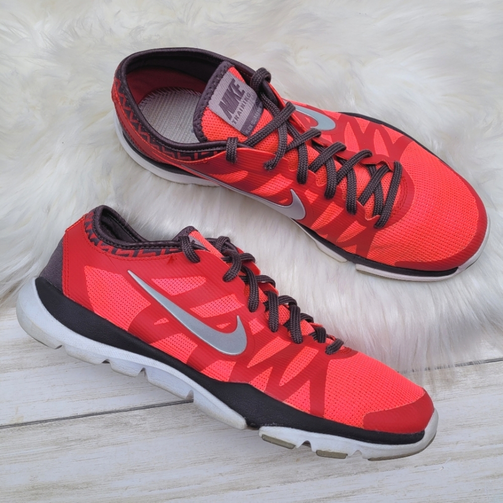 Nike Training Flex Supreme TR3 Running Shoes Hyper Punch/Action Red Women's 9.5